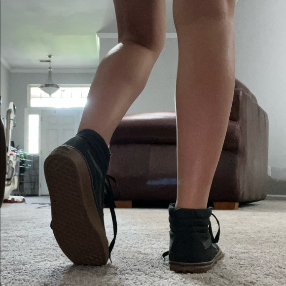 EUC Black Lace Up High Top Vans Sneakers - Picture 4 of 7